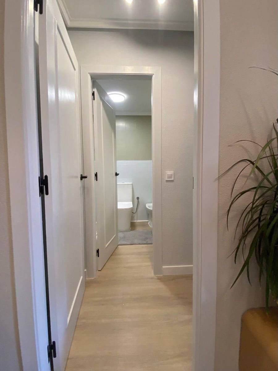 Apartamento de 1 habitación en Torrevieja en venta - 149.000 € (Ref: 9978509)