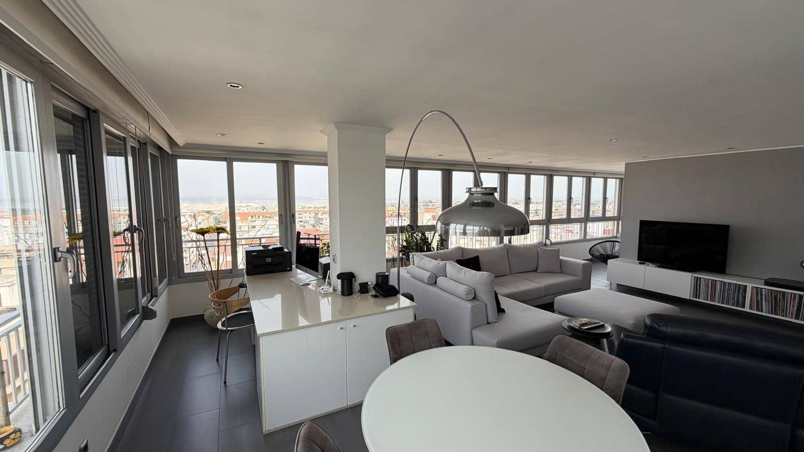 2 soverom Leilighet til salgs i Torrevieja med svømmebasseng - € 369 900 (Ref: 9978510)