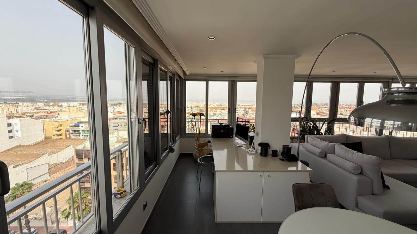 2 soverom Leilighet til salgs i Torrevieja med svømmebasseng - € 369 900 (Ref: 9978510)