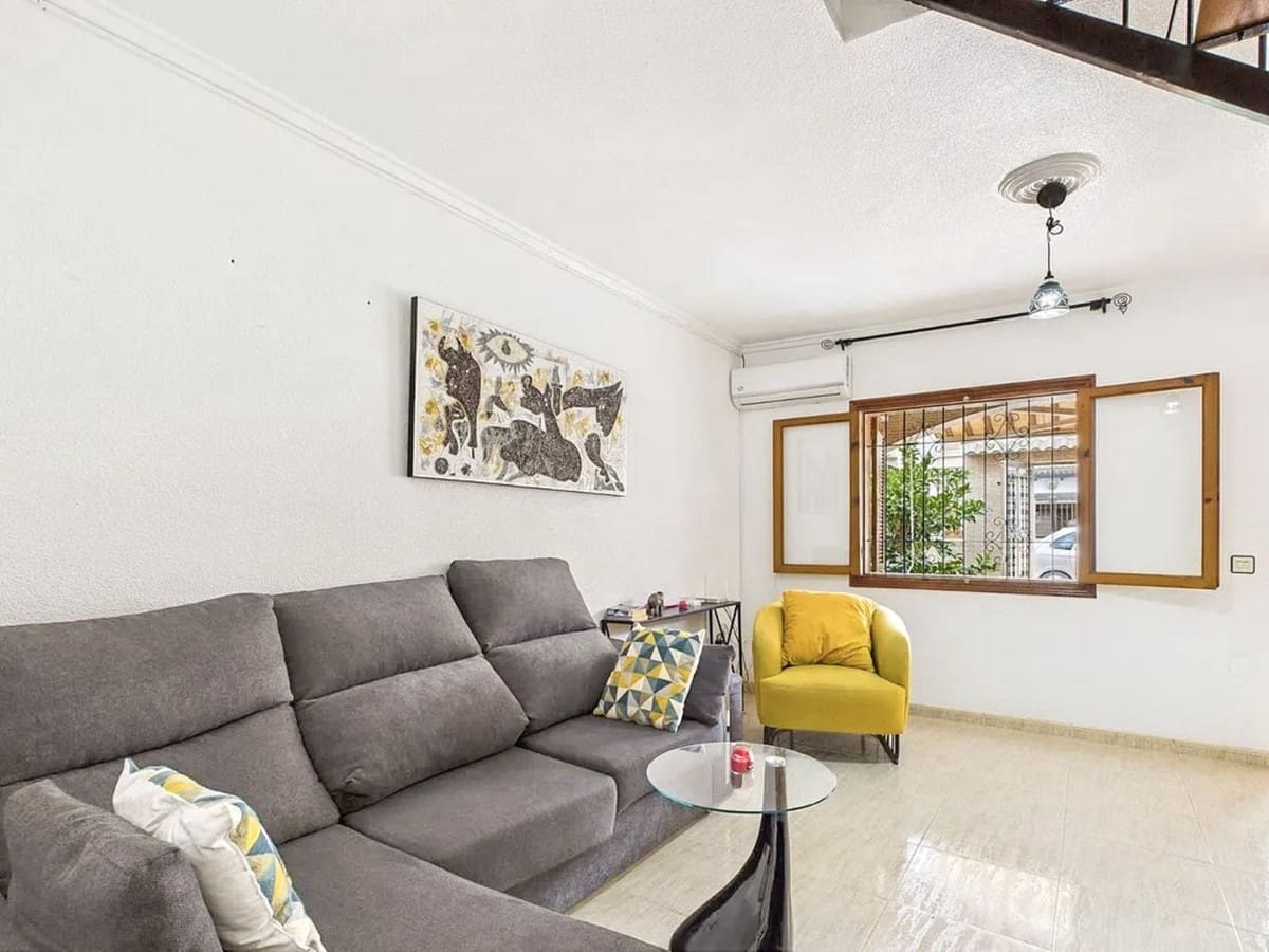 3 bedroom Terraced Villa for sale in Los Alcazares - € 150,000 (Ref: 9978511)