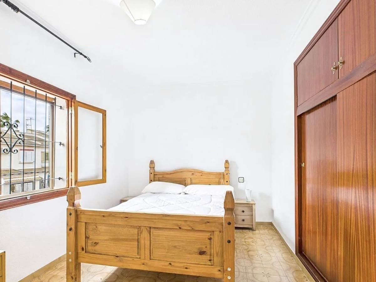 3 bedroom Terraced Villa for sale in Los Alcazares - € 150,000 (Ref: 9978511)