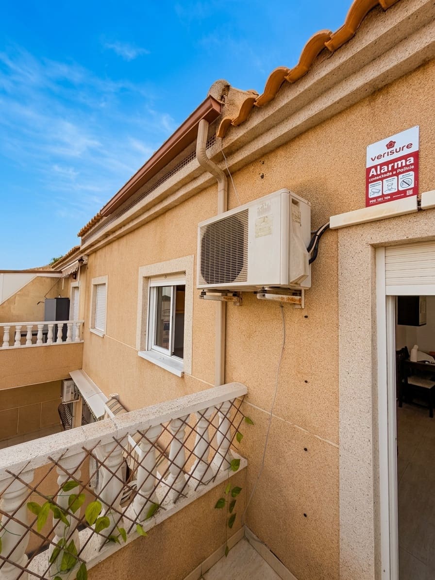 2 bedroom Bungalow for sale in Torrevieja with pool - € 156,900 (Ref: 9979568)