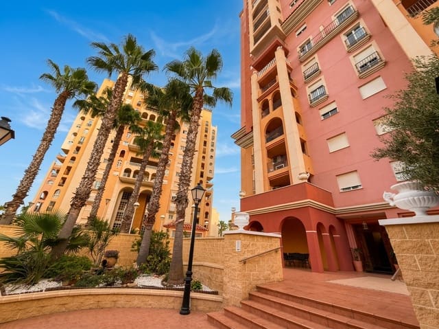 Apartamento de 3 habitaciones en Playa de los Locos, Torrevieja en venta con piscina - 329.000 € (Ref: 9979569)
