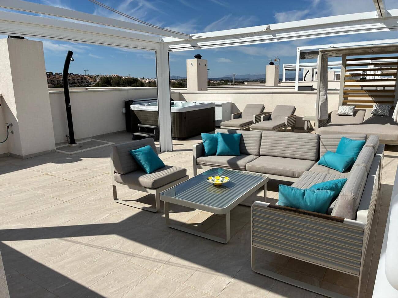 3 soveværelse Penthouse til salg i Orihuela Costa med swimmingpool - € 529.000 (Ref: 9979571)