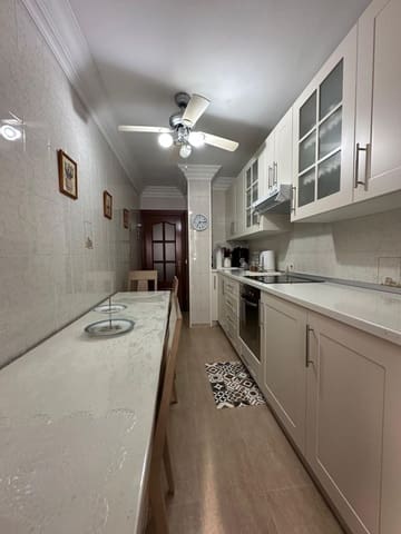 3 soveværelse Lejlighed til salg i Zona Calvario, Estepona med swimmingpool garage - € 425.000 (Ref: 9983170)