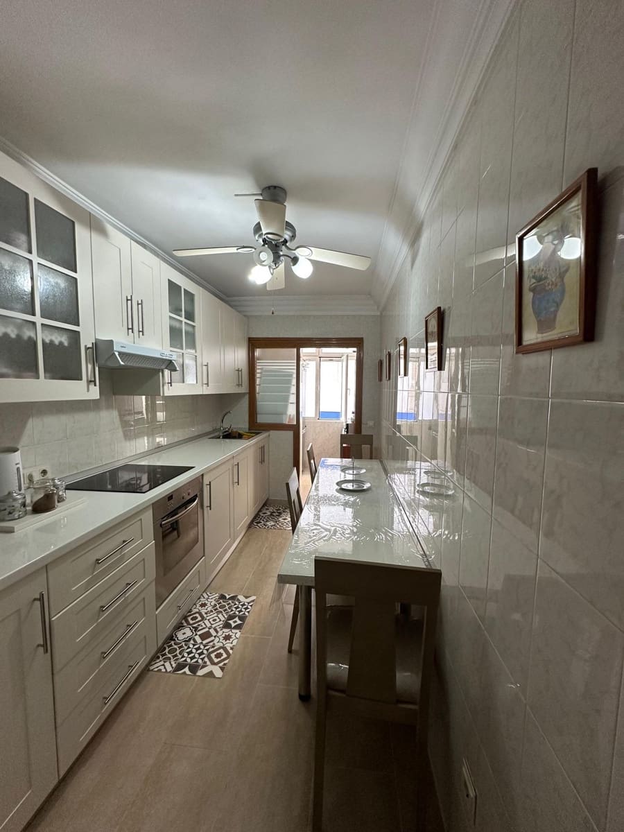 3 soveværelse Lejlighed til salg i Estepona med swimmingpool garage - € 425.000 (Ref: 9983170)