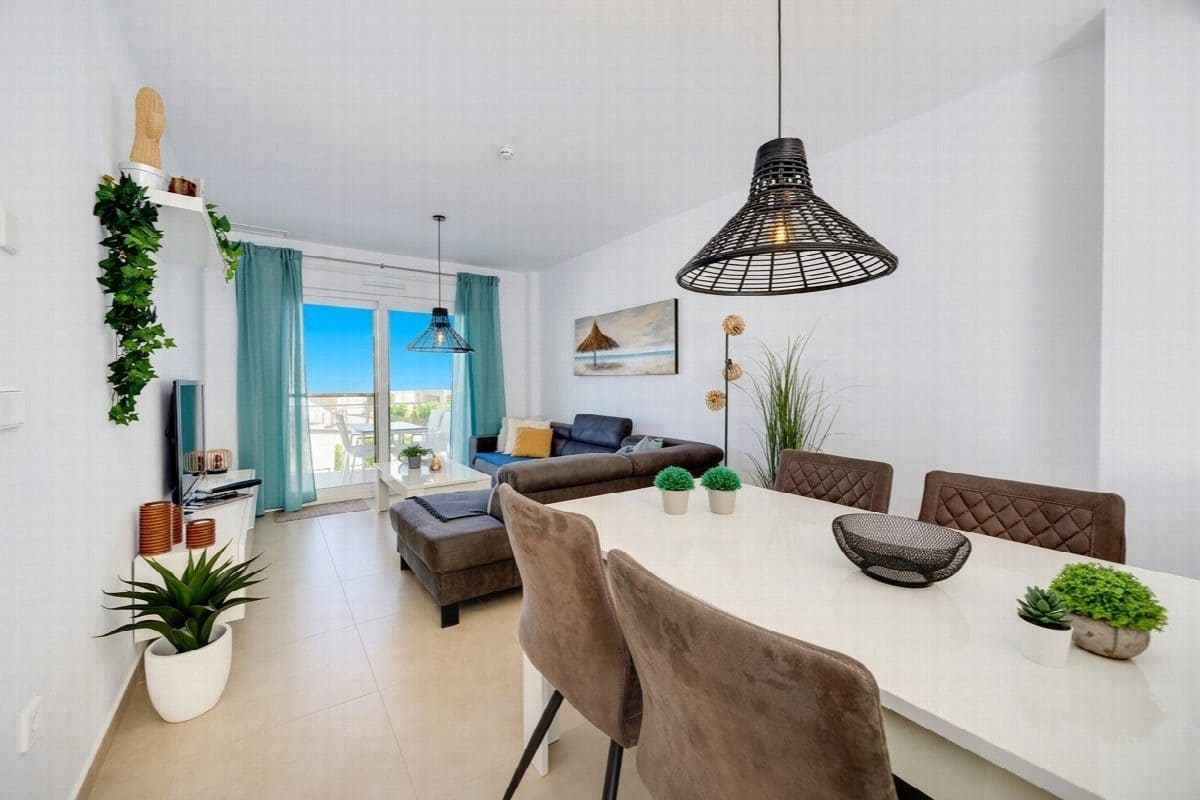 Apartamento de 2 habitaciones en Pilar de la Horadada en venta con piscina - 259.950 € (Ref: 9983171)