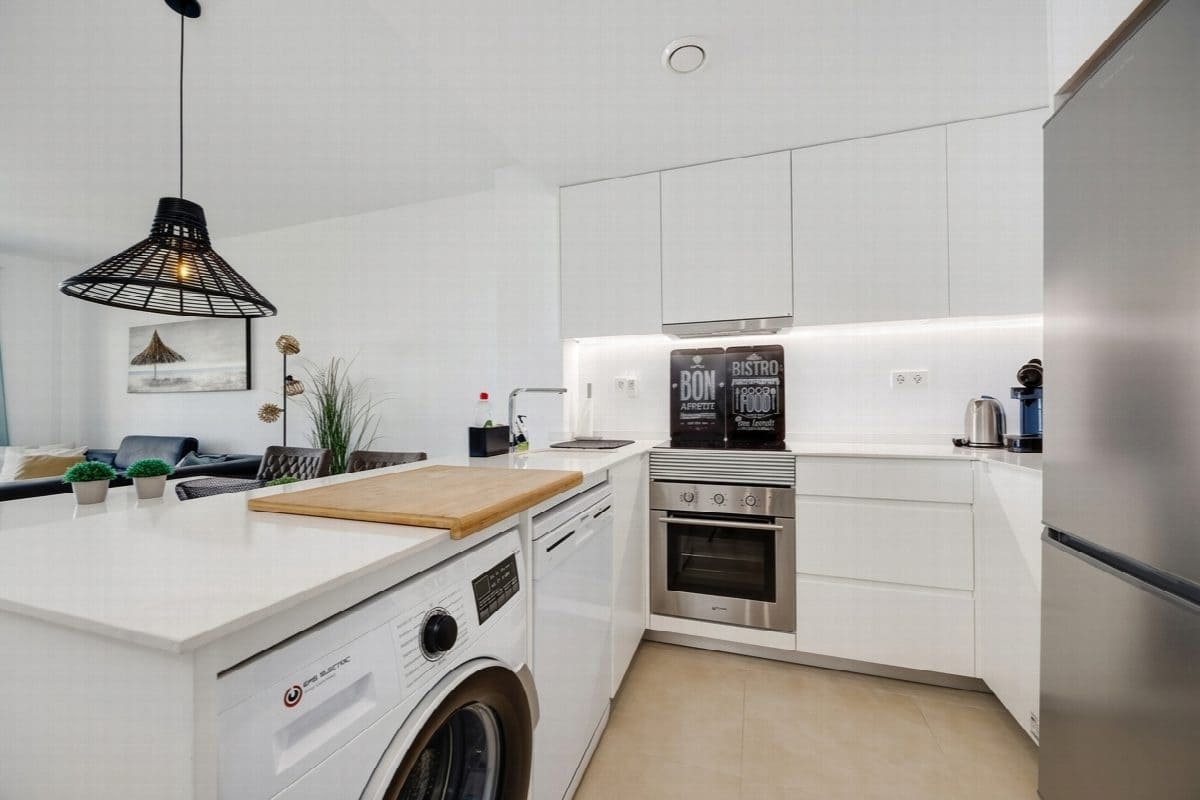 Apartamento de 2 habitaciones en Pilar de la Horadada en venta con piscina - 259.950 € (Ref: 9983171)