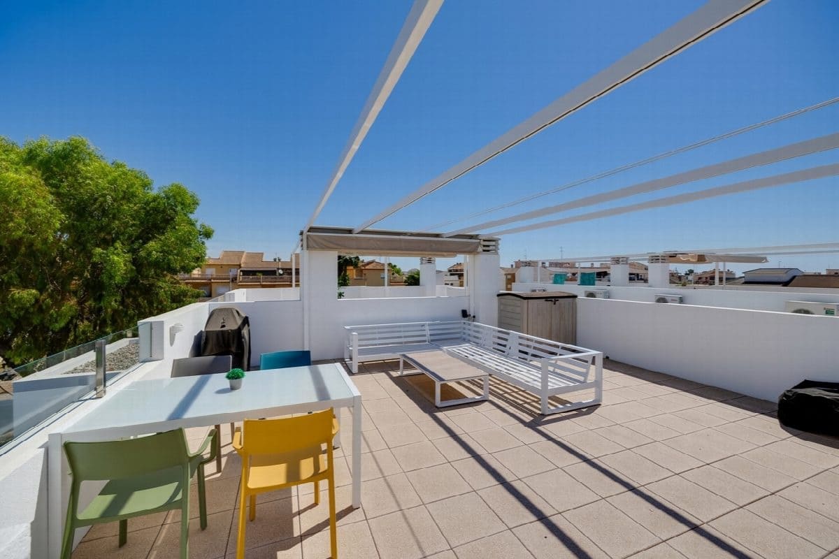 Apartamento de 2 habitaciones en Pilar de la Horadada en venta con piscina - 259.950 € (Ref: 9983171)