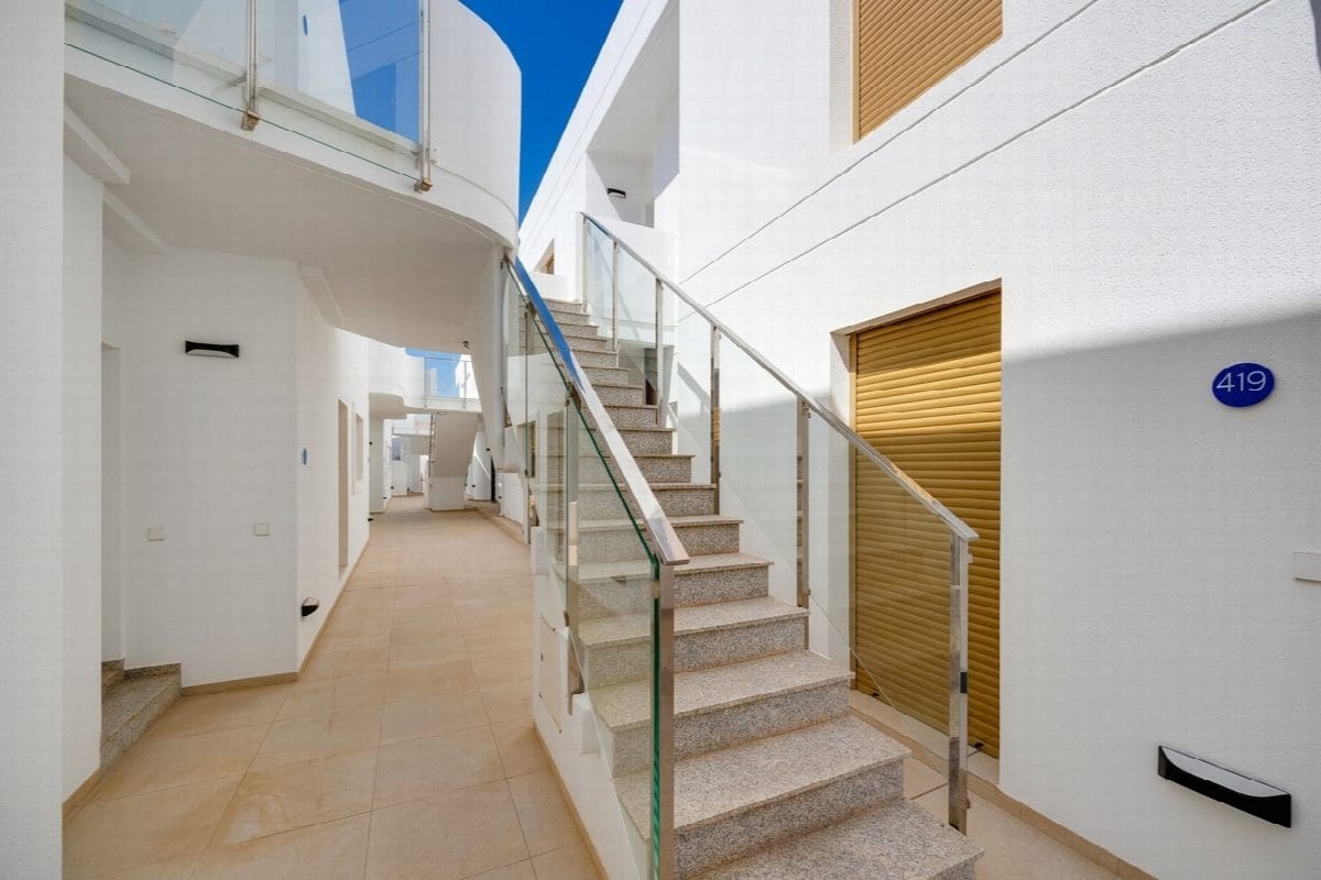 Apartamento de 2 habitaciones en Pilar de la Horadada en venta con piscina - 259.950 € (Ref: 9983171)