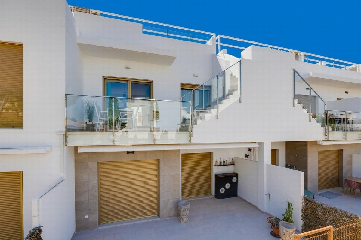 Apartamento de 2 habitaciones en Pilar de la Horadada en venta con piscina - 259.950 € (Ref: 9983171)