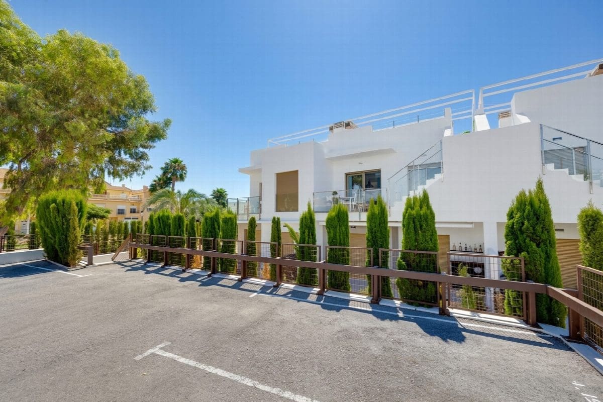 Apartamento de 2 habitaciones en Pilar de la Horadada en venta con piscina - 259.950 € (Ref: 9983171)