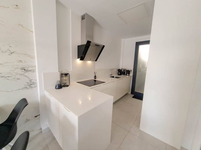 3 soveværelse Villa til salg i Villamartin, Orihuela - € 330.000 (Ref: 9984562)