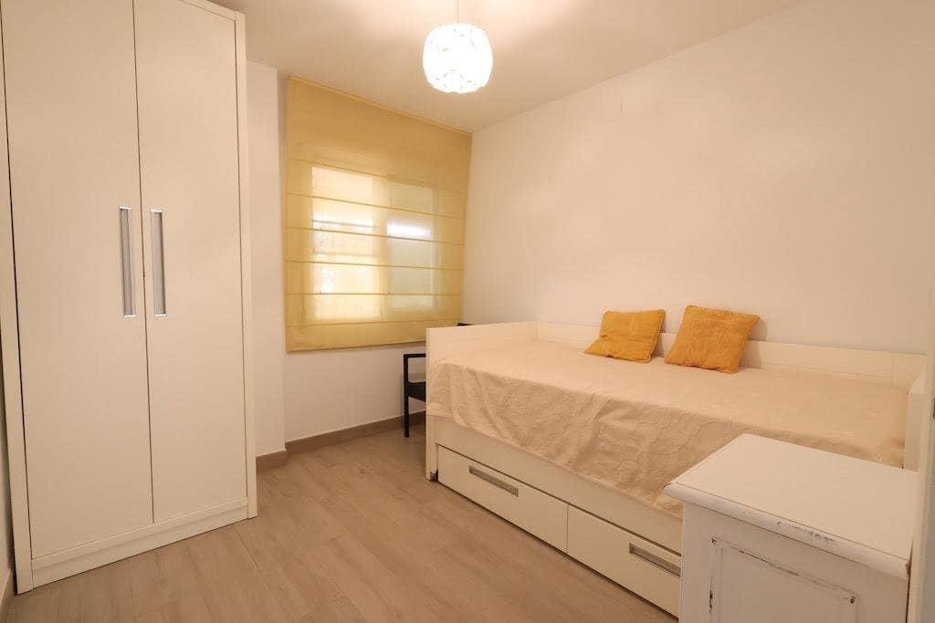 Apartamento de 3 habitaciones en Orihuela Costa en venta con garaje - 305.000 € (Ref: 9984564)
