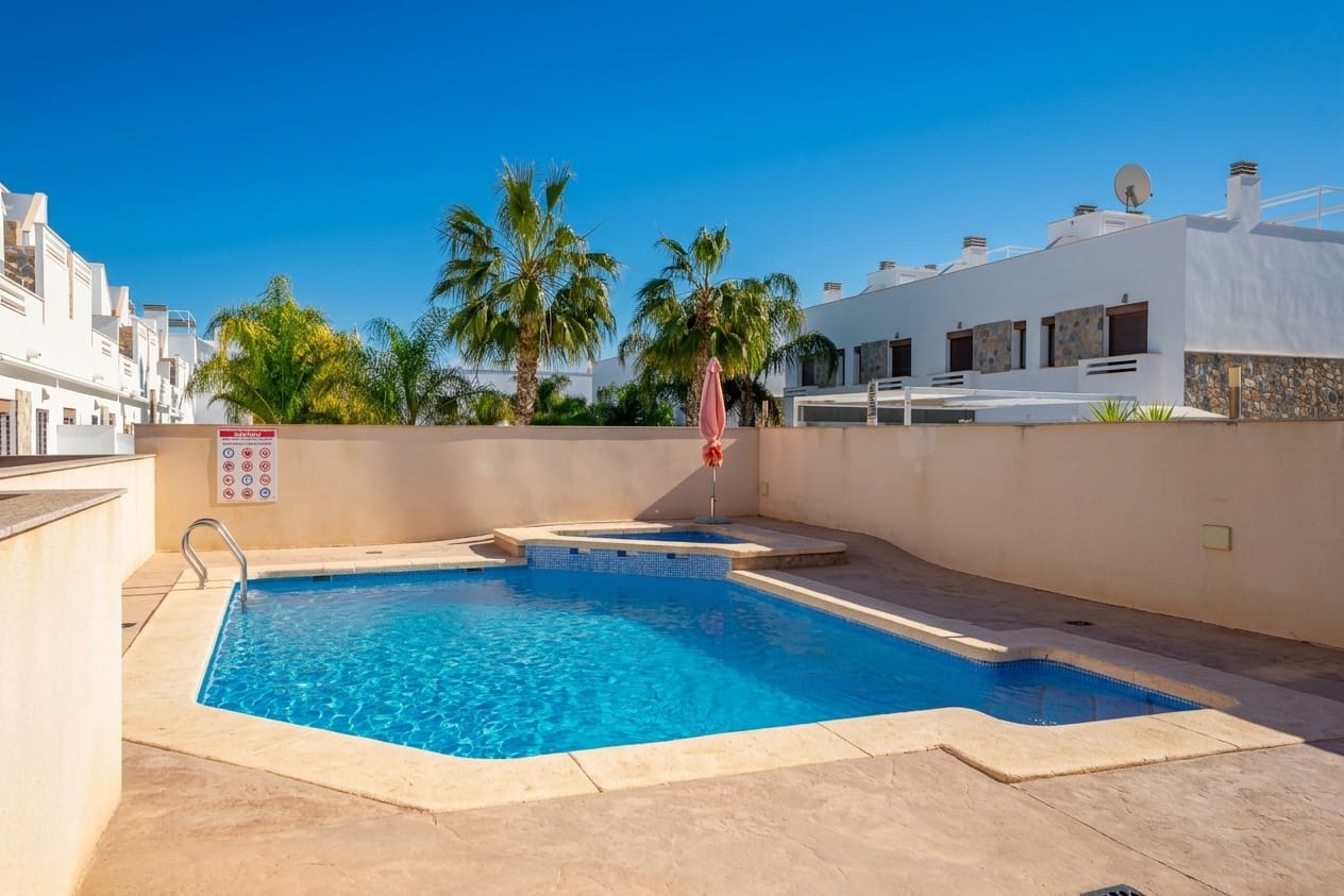 2 quarto Apartamento para venda em Pilar de la Horadada com piscina - 259 000 € (Ref: 9984565)