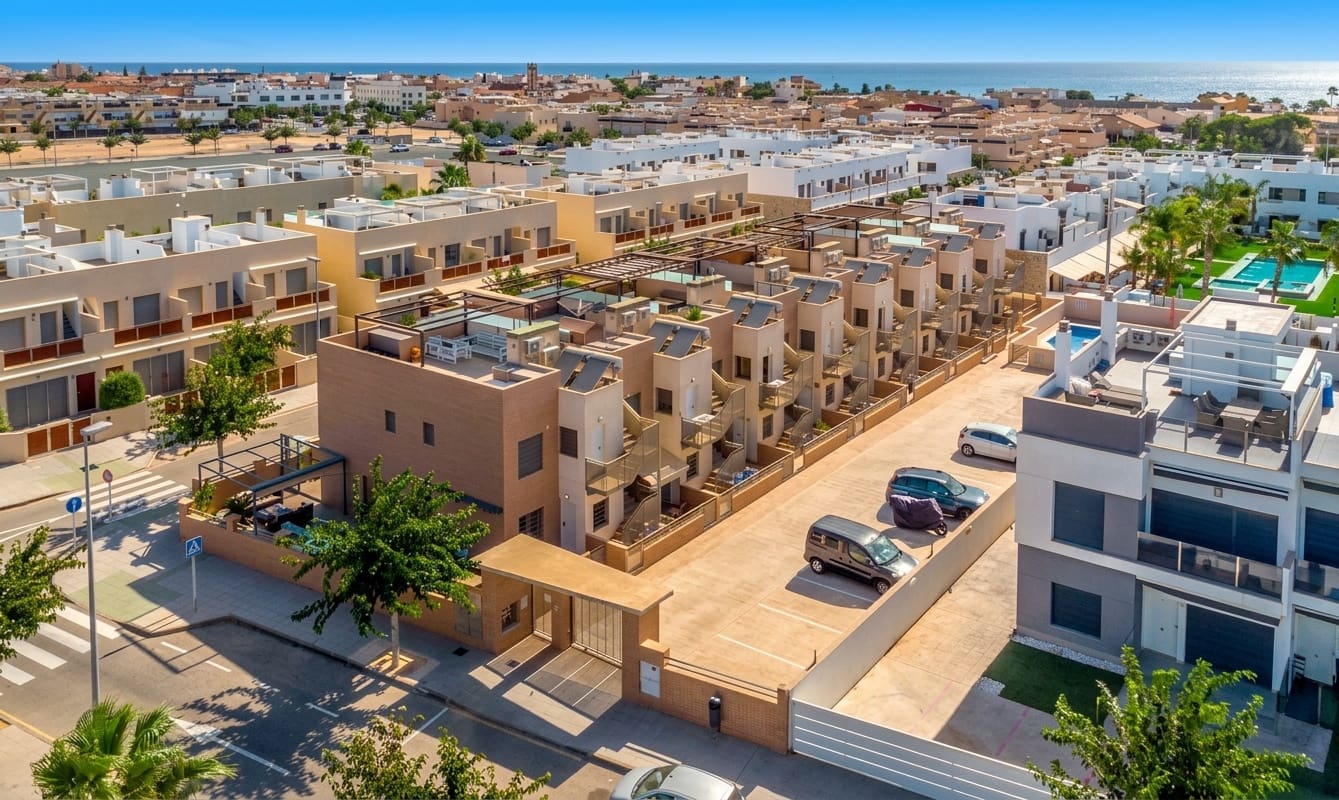2 quarto Apartamento para venda em Pilar de la Horadada com piscina - 259 000 € (Ref: 9984565)