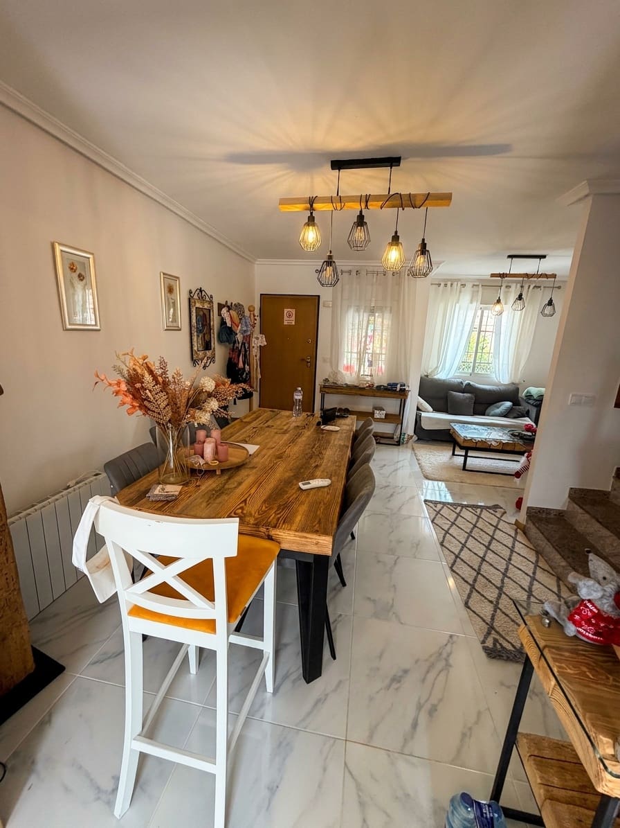 3 sypialnia Bungalow na sprzedaż w Torrevieja z basenem - 272 000 € (Ref: 9984567)