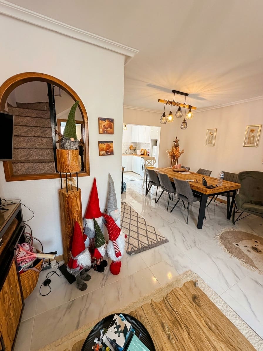 3 sypialnia Bungalow na sprzedaż w Torrevieja z basenem - 272 000 € (Ref: 9984567)