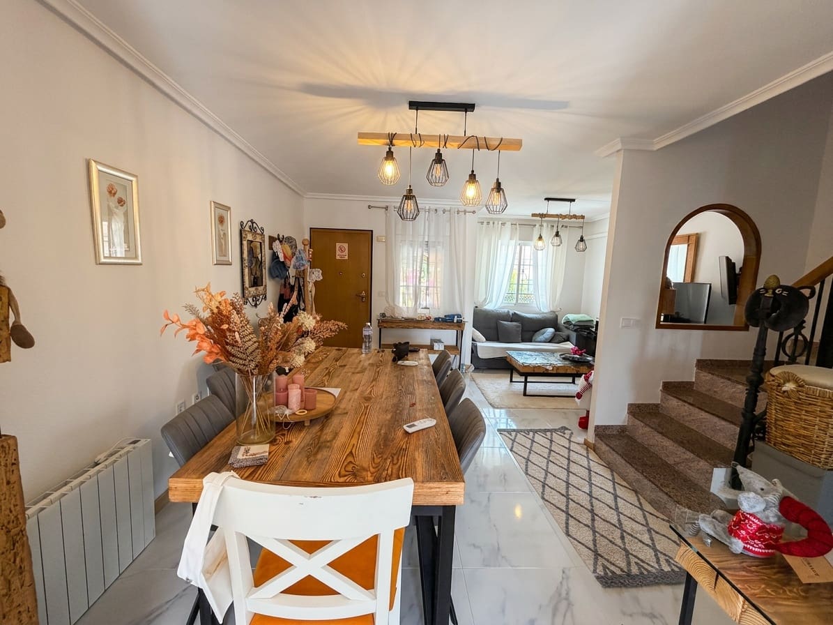 3 sypialnia Bungalow na sprzedaż w Torrevieja z basenem - 272 000 € (Ref: 9984567)