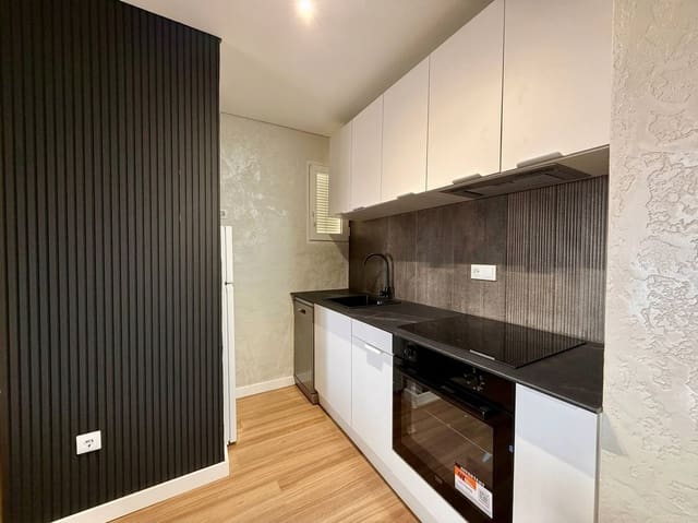 2 bedroom Beach Apartment for sale in Playa del Acequión, Torrevieja - € 189,900 (Ref: 9984572)