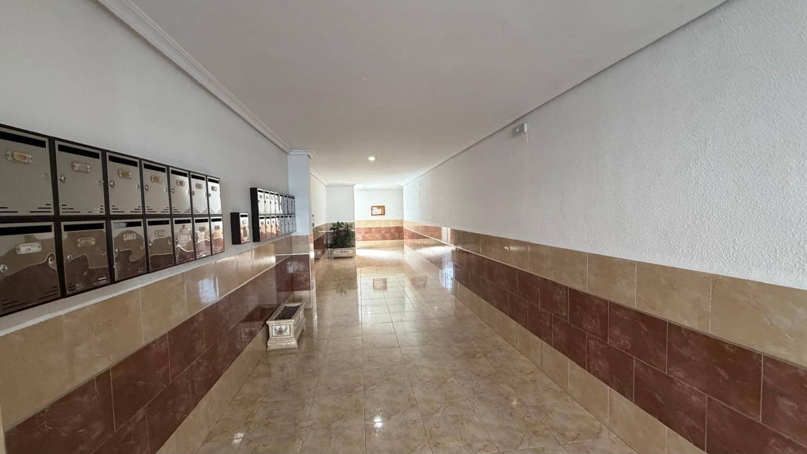 2 soveværelse Lejlighed til salg i Torrevieja - € 167.000 (Ref: 9984573)