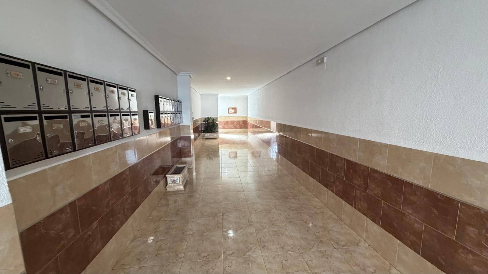 2 soveværelse Lejlighed til salg i Torrevieja - € 167.000 (Ref: 9984573)