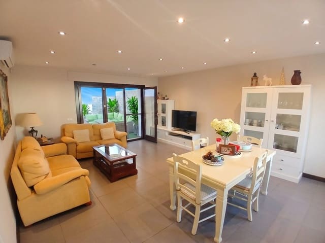 4 sovrum Villa till salu i Zona Puerto Deportivo, Fuengirola - 745 000 € (Ref: 9984611)