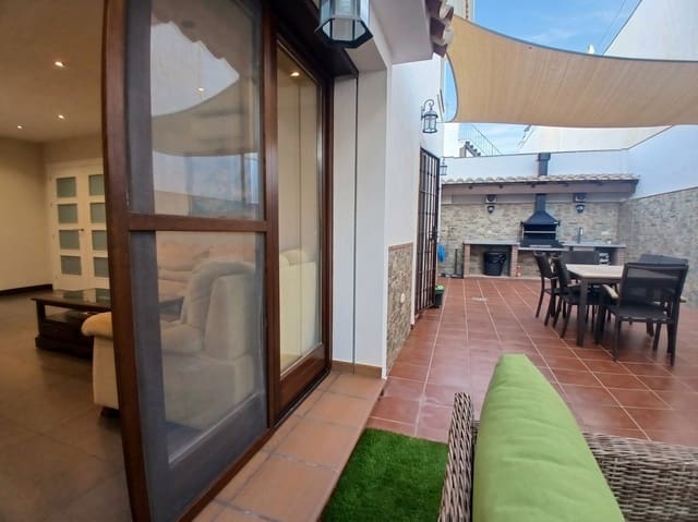 4 sovrum Villa till salu i Zona Puerto Deportivo, Fuengirola - 745 000 € (Ref: 9984611)