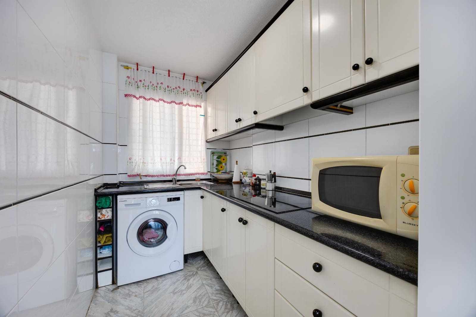 2 soverom Leilighet til salgs i Torrevieja - € 219 500 (Ref: 9986543)