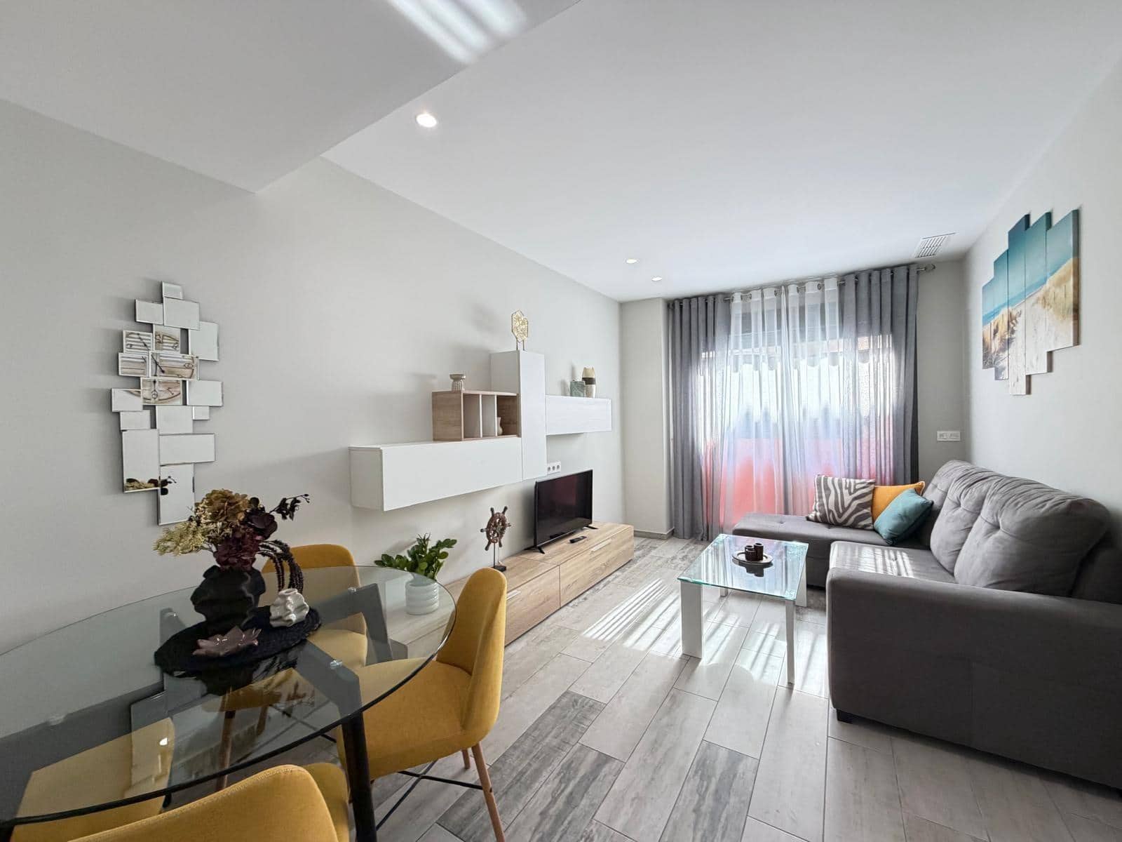 1 soveværelse Lejlighed til salg i Torrevieja med swimmingpool - € 155.000 (Ref: 9986551)