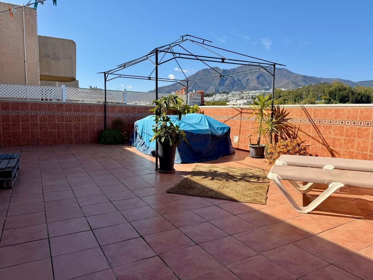 4 soveværelse Penthouse til salg i Estepona med swimmingpool - € 529.000 (Ref: 9990392)