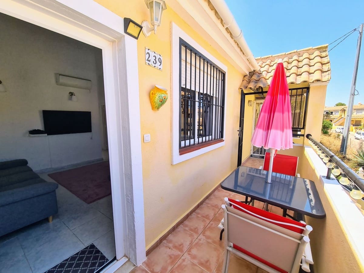 2 bedroom Apartment for sale in Villamartin with pool - € 129,000 (Ref: 9990393)