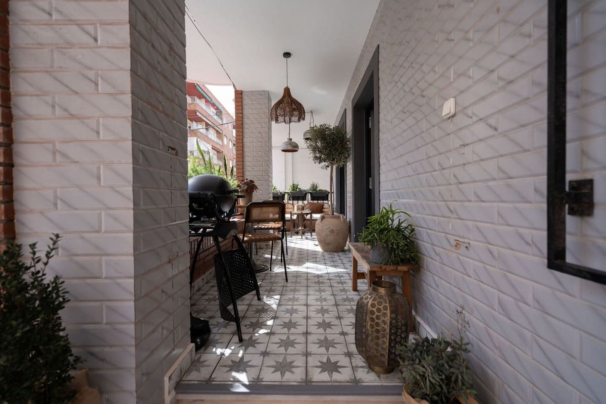 2 sypialnia Apartament na sprzedaż w Torrevieja z garażem - 335 000 € (Ref: 9990394)