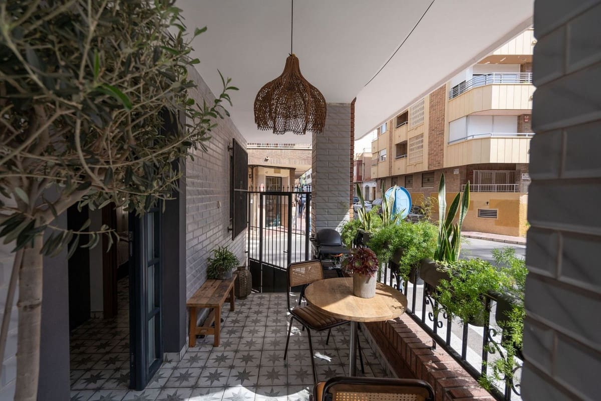 2 sypialnia Apartament na sprzedaż w Torrevieja z garażem - 335 000 € (Ref: 9990394)