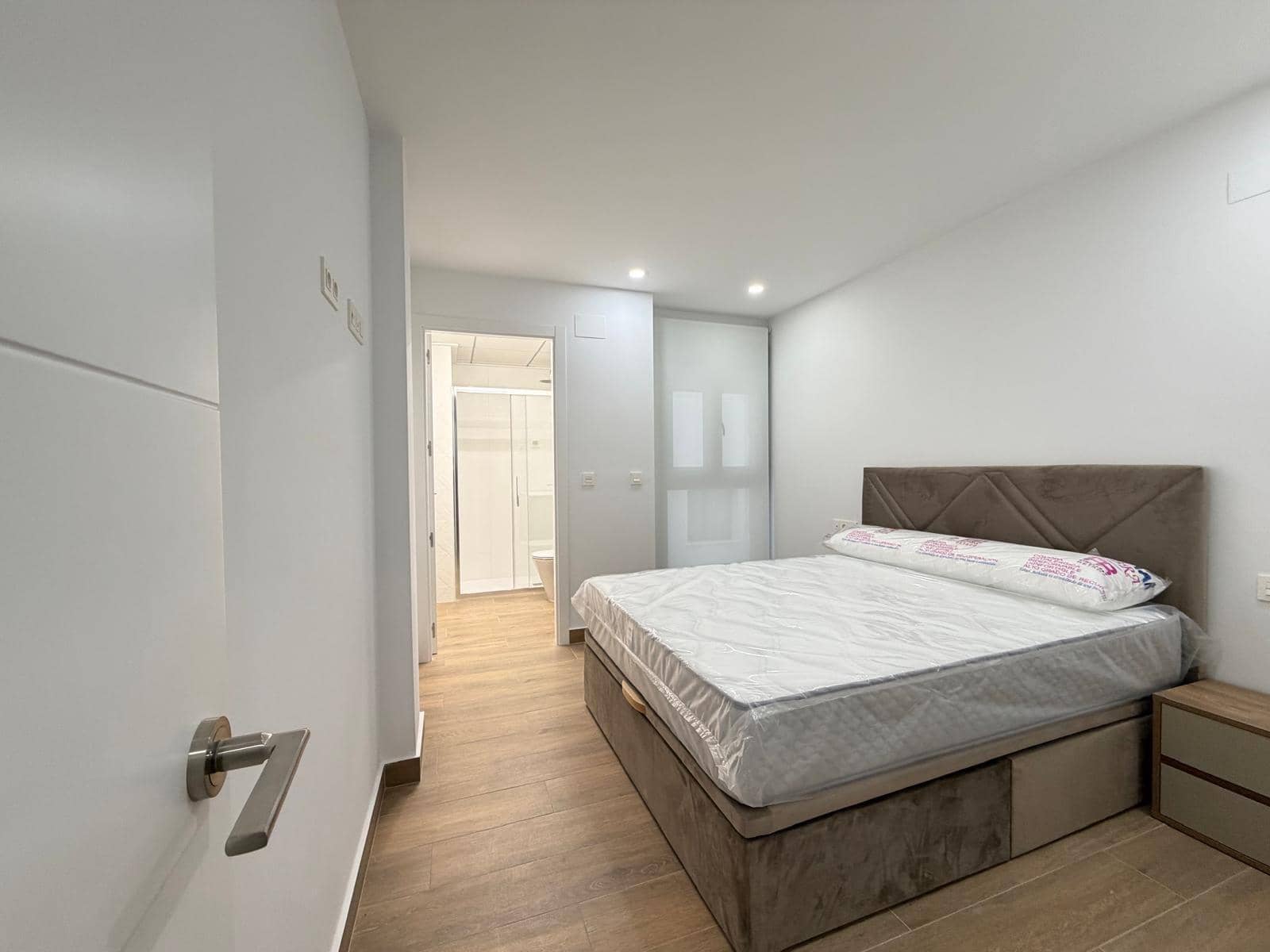 2 soveværelse Lejlighed til salg i Torrevieja med swimmingpool - € 330.000 (Ref: 9990396)