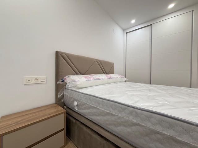 2 soveværelse Lejlighed til salg i Avenida Habaneras - Curva de Palangre, Torrevieja med swimmingpool - € 330.000 (Ref: 9990396)