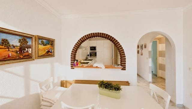 2 soveværelse Lejlighed til salg i Riviera del Sol, Mijas med swimmingpool - € 425.000 (Ref: 9993928)