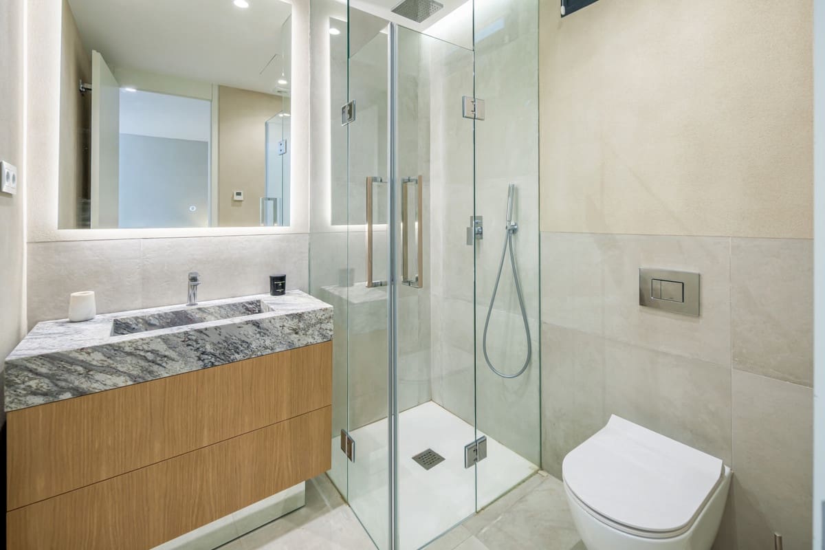 4 slaapkamer Villa te koop in El Paraiso met zwembad - € 2.750.000 (Ref: 9993929)