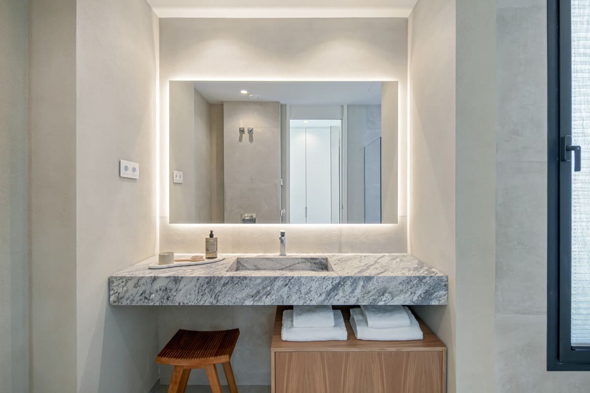 4 slaapkamer Villa te koop in El Paraiso met zwembad - € 2.750.000 (Ref: 9993929)