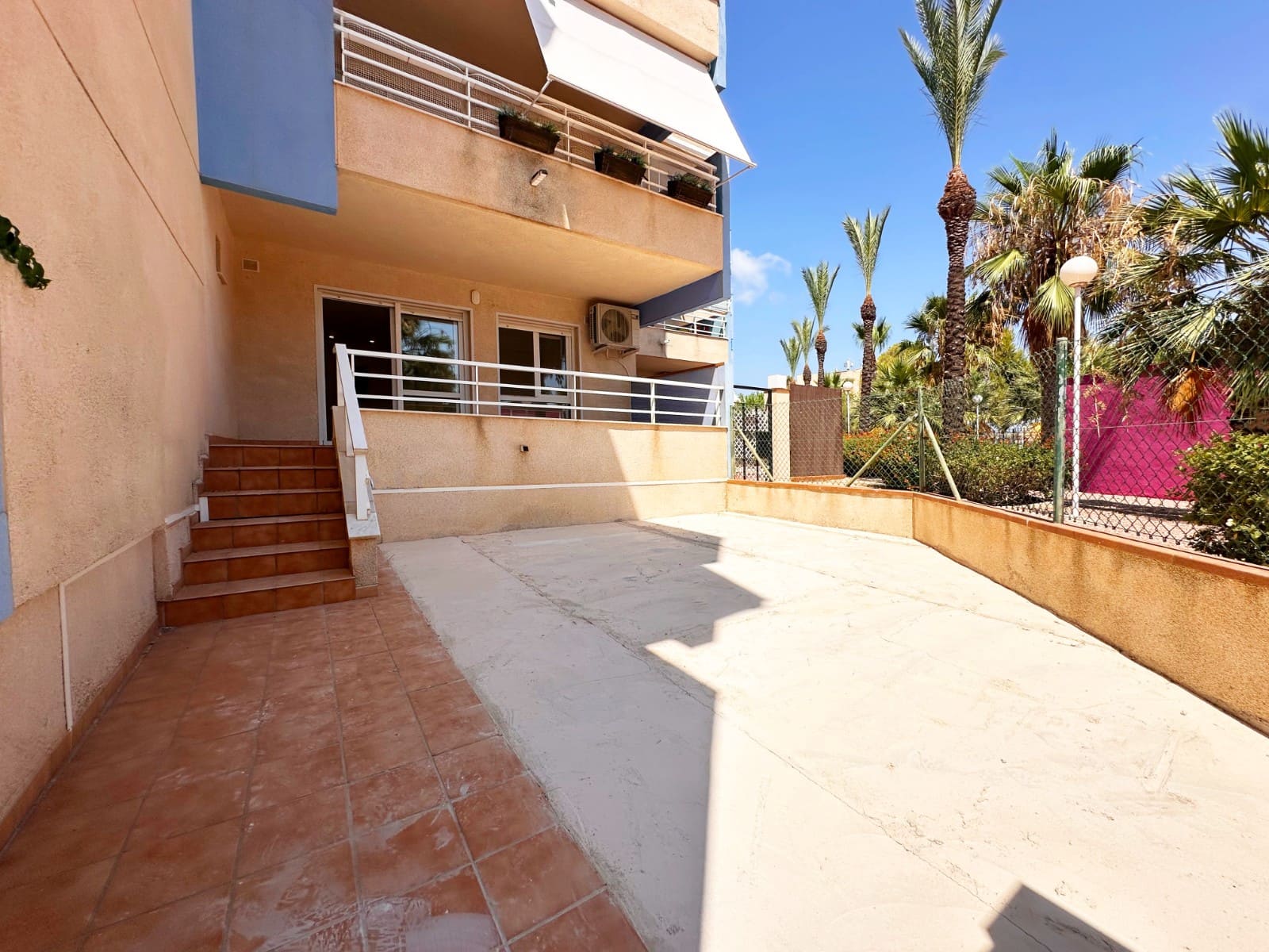 2 soverom Leilighet til salgs i Orihuela Costa med svømmebasseng - € 280 000 (Ref: 9993931)