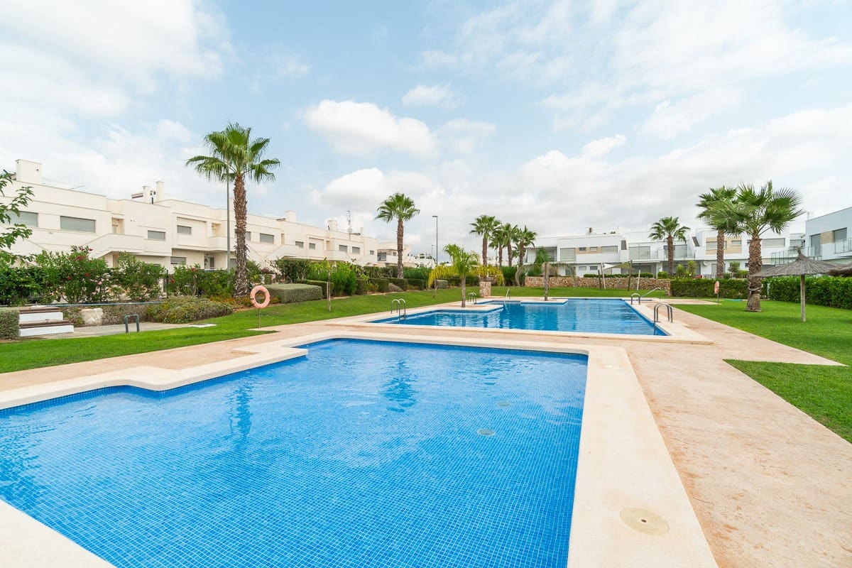 2 camera da letto Bungalow in vendita in Vistabella con piscina - 239.900 € (Rif: 9993934)