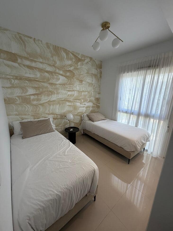 3 sypialnia Bungalow na sprzedaż w Ciudad Quesada z basenem garażem - 379 000 € (Ref: 9993935)