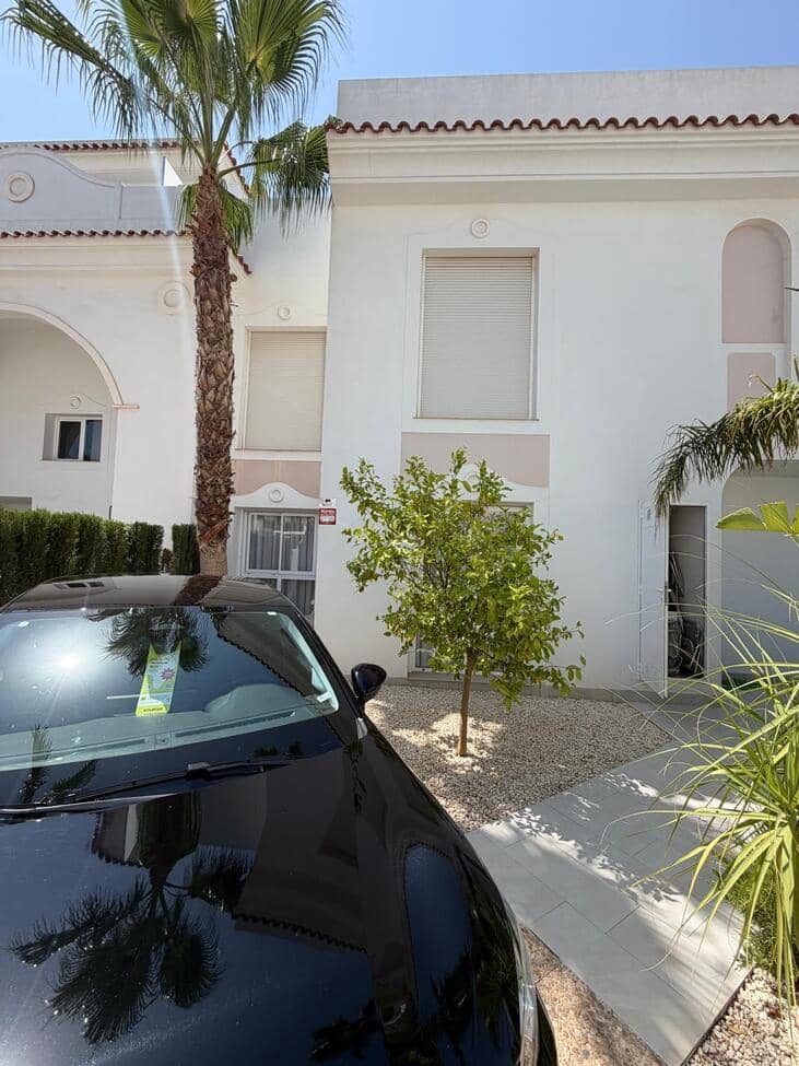 3 sypialnia Bungalow na sprzedaż w Ciudad Quesada z basenem garażem - 379 000 € (Ref: 9993935)