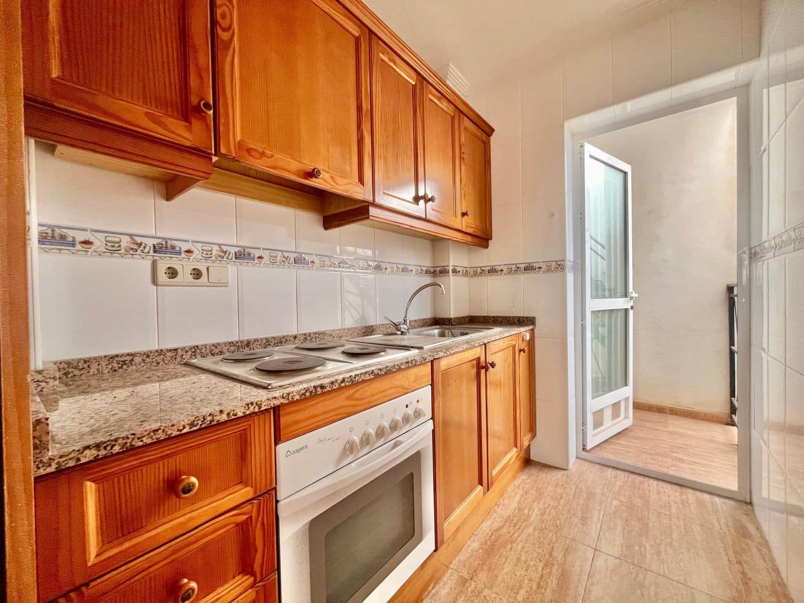 Bungalow de 2 habitaciones en Orihuela Costa en venta con piscina - 145.000 € (Ref: 9993936)