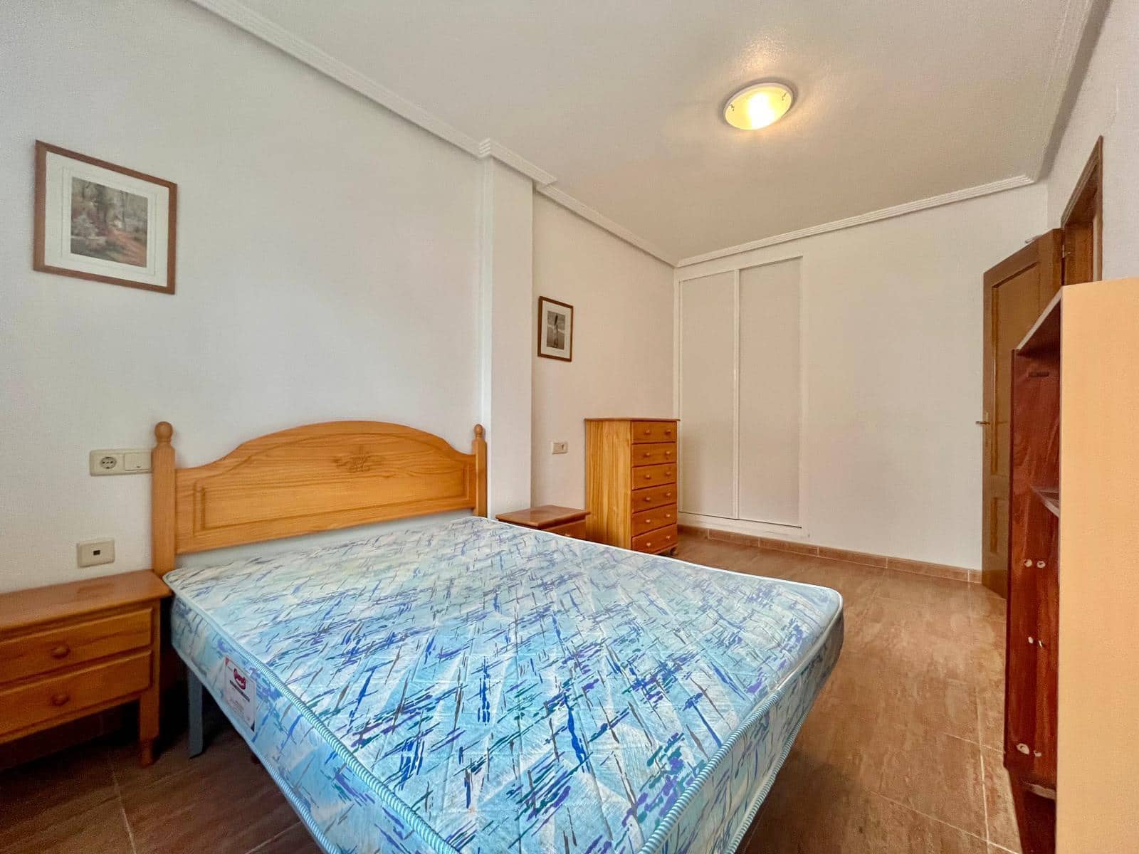 Bungalow de 2 habitaciones en Orihuela Costa en venta con piscina - 145.000 € (Ref: 9993936)