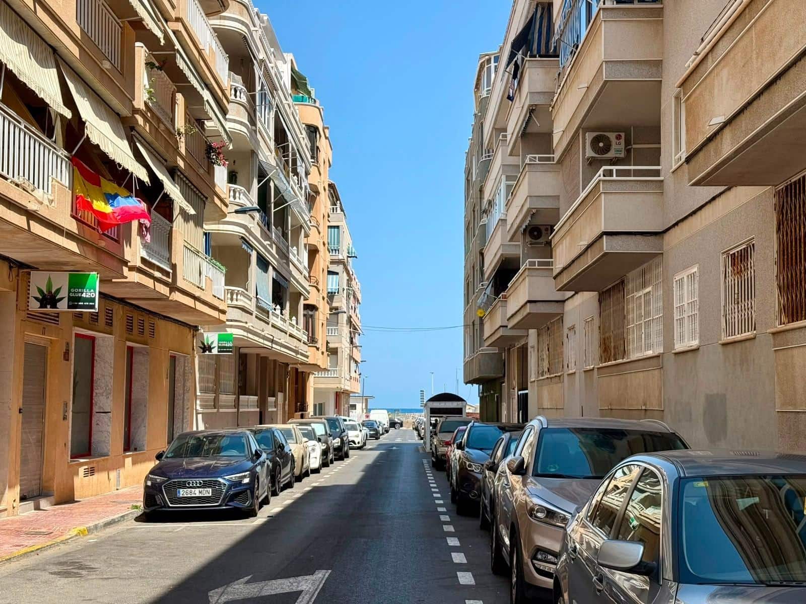 2 slaapkamer Appartement te koop in Torrevieja - € 159.900 (Ref: 9993938)