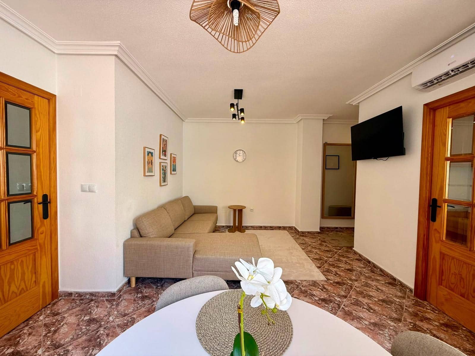 2 slaapkamer Appartement te koop in Torrevieja - € 159.900 (Ref: 9993938)