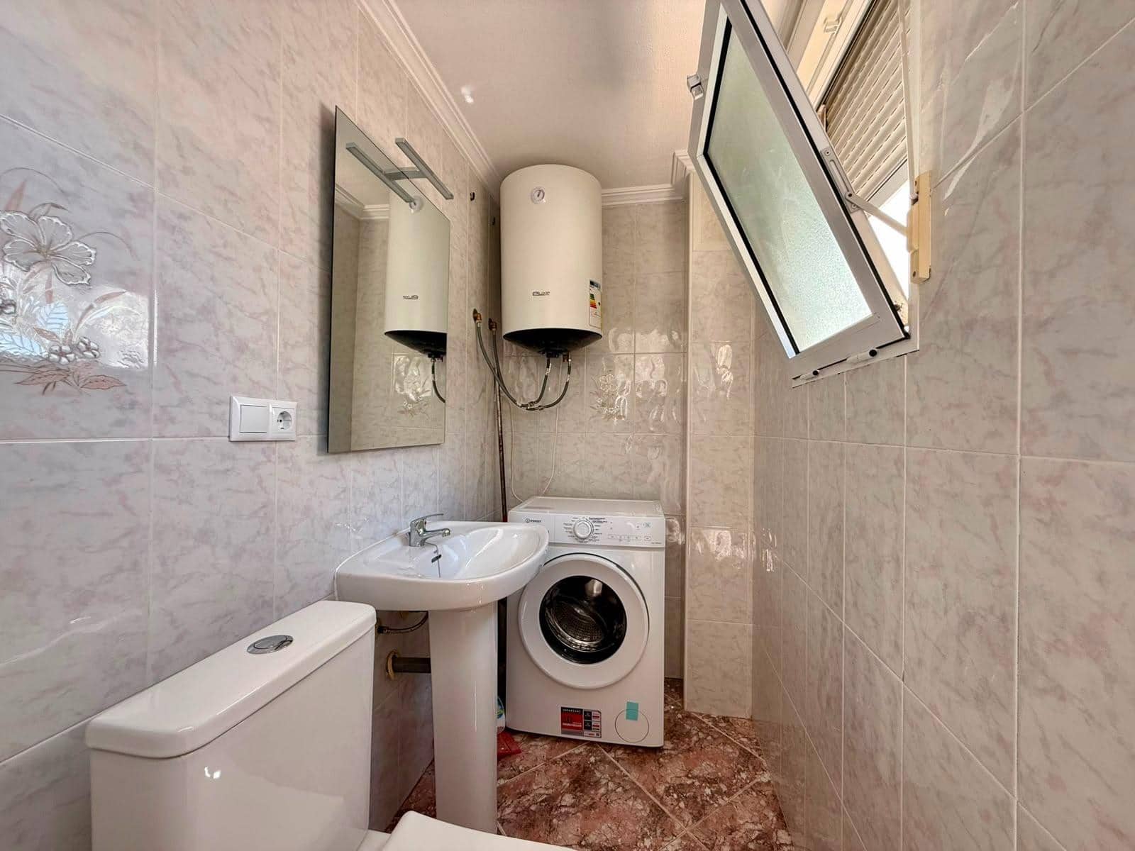 2 slaapkamer Appartement te koop in Torrevieja - € 159.900 (Ref: 9993938)