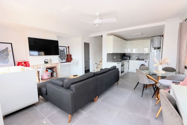 2 soverom Villa til salgs i Villamartin, Orihuela med svømmebasseng garasje - € 218 000 (Ref: 9993965)
