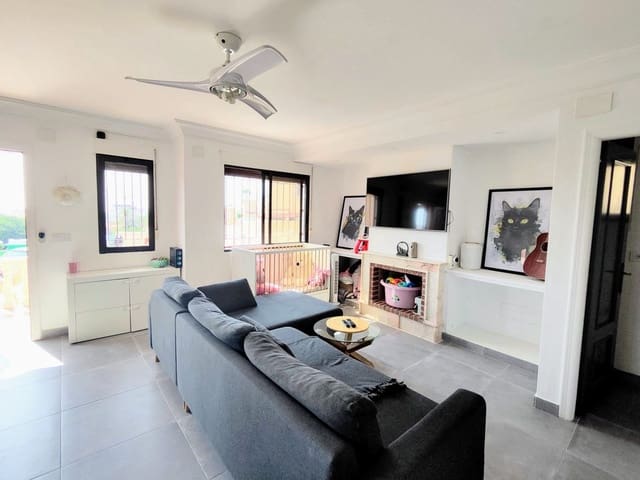 2 soverom Villa til salgs i Villamartin, Orihuela med svømmebasseng garasje - € 218 000 (Ref: 9993965)